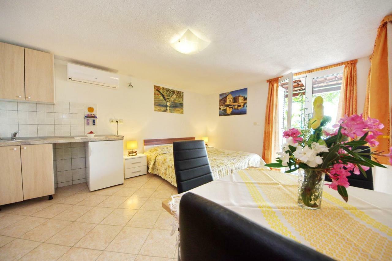Apartments Villa Hraste Hvar Hvar Town Bagian luar foto